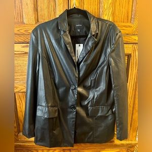 Faux leather blazer w buttons